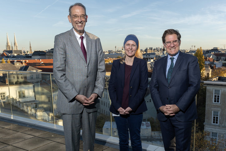 ÖAW President Heinz Faßmann visits CeMM